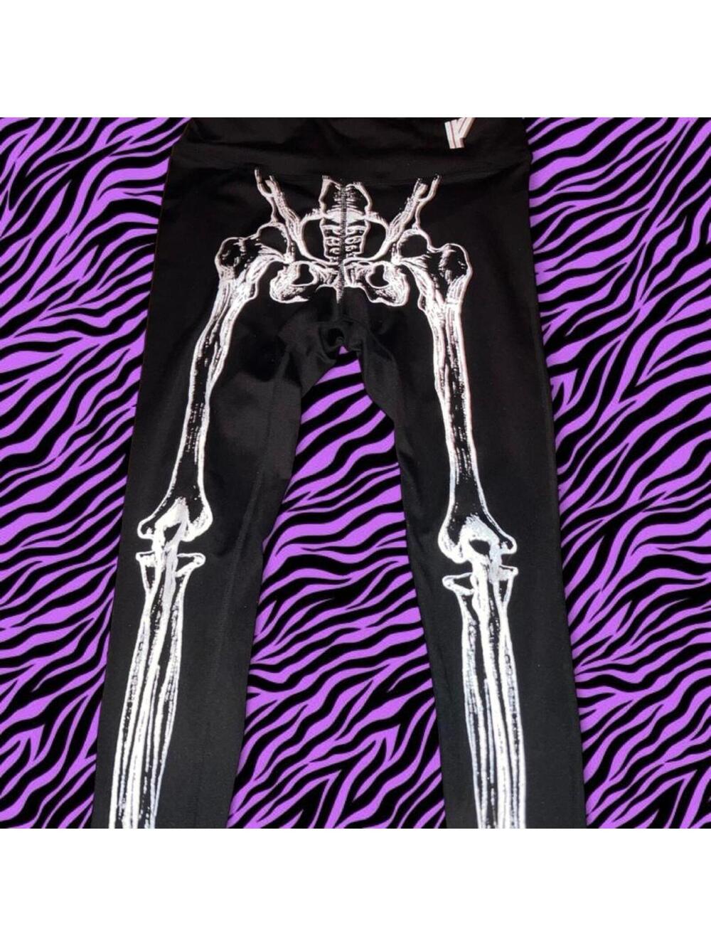 NWOT Iron Fist Wishbone athletic leggings! These babies are pristine!